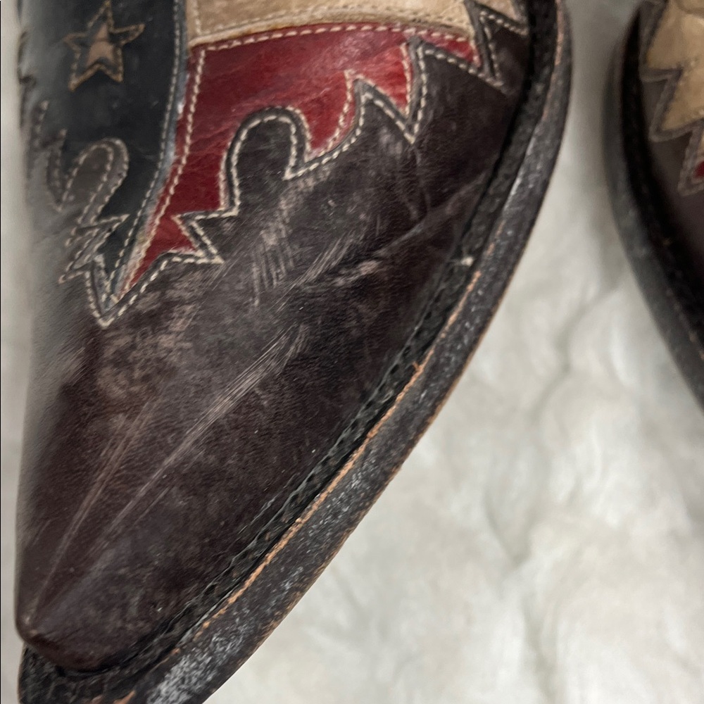 Old Gringo Western Leather Boots with Red and Brown Accents - Picture 6 of 7